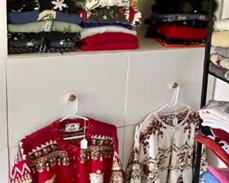 LADIES CHRISTMAS SWEATERS