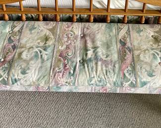 UPHOLSTERED BENCH