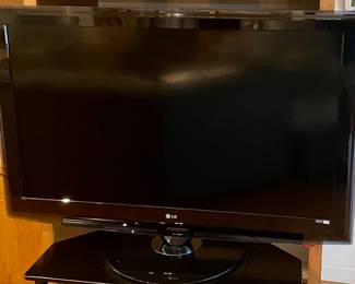 LG FLAT SCREEN TV