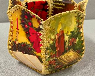 HAND CRAFTED CROCHET CARDS VASE/BASKET