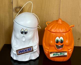 VINTAGE SNICKERS and MILKYWAY TREAT BUCKETS