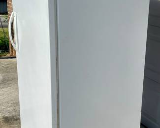 KENMORE UPRIGHT FREEZER