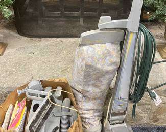 KIRBY UPRIGHT VACUUM WITH ACCESSORIES 