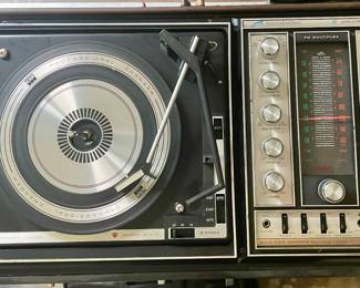 VINTAGE PHILHARMONIC STEREO/8-TRACK/PHONOGRAPH