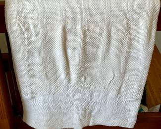 VINTAGE/ANTIQUE BLANKET