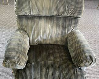UPHOLSTERED  LA-Z-BOY RECLINER 