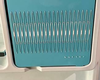 VINTAGE HOT POINT NO FROST 13 REFRIGERATOR/FREEZER