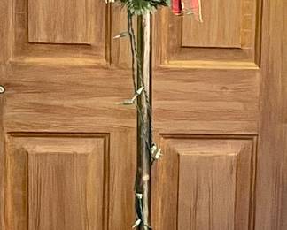 CHRISTMAS LAMP POST