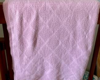 VINTAGE/ANTIQUE BLANKET