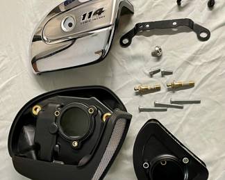 *OEM   2017-2025 HARLEY-DAVIDSON 114ci AIR CLEANER BREATHER