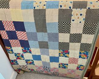 VINTAGE/ANTIQUE QUILT FRONT