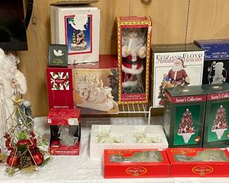 MISCELLANEOUS HOLIDAY DECOR AND ACCESSORIES 