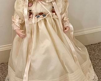 VINTAGE/ANTIQUE DOLL