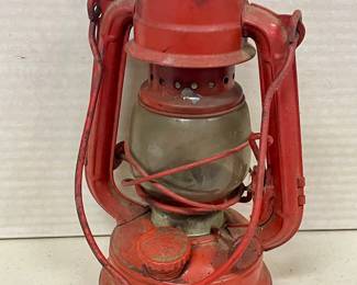 ANTIQUE WHEELED WING NO. 350 LANTERN