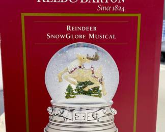 REED & BARTON REINDEER SNOW GLOBE MUSICAL