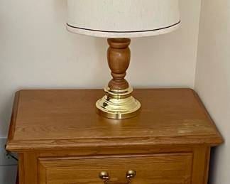 BROYHILL PREMIER COLLECTIONS OAK NIGHTSTAND (2-AVAILABLE), SIDE LAMP (2-AVAILABLE)