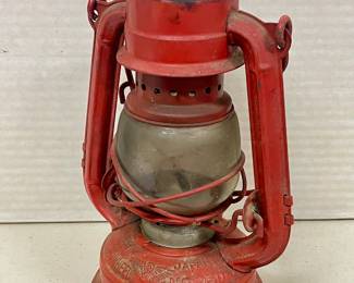 ANTIQUE WHEELED WING NO. 350 LANTERN