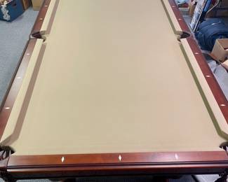 AMERICAN HERITAGE GAME ROOM COLLECTION BILLIARD TABLE WITH CAMEL FELT & DELUXE COVER