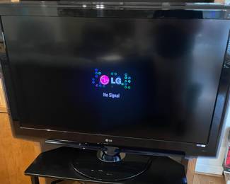 LG FLAT SCREEN TV