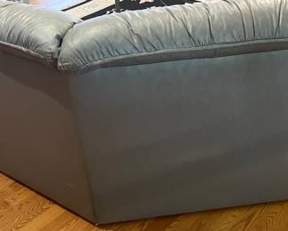 SLATE BLUE LEATHER FLEX-STEEL 2-PCS, 4-SEATS SECTIONAL