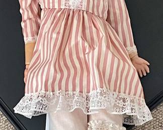 VINTAGE/ANTIQUE DOLL