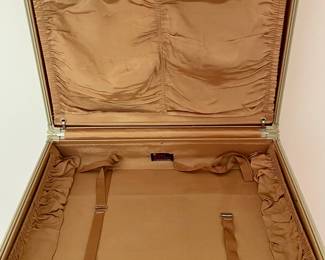 VINTAGE LUGGAGE