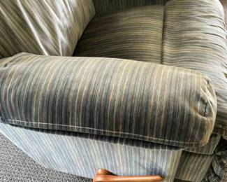 UPHOLSTERED  LA-Z-BOY RECLINER 