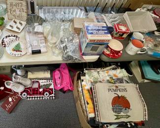 MISCELLANEOUS  DECOR AND ACCESSORIES 