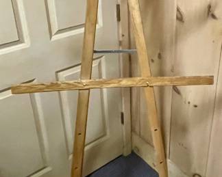 STURDY EASEL