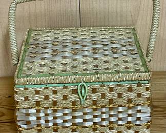 VINTAGE SEWING BASKET