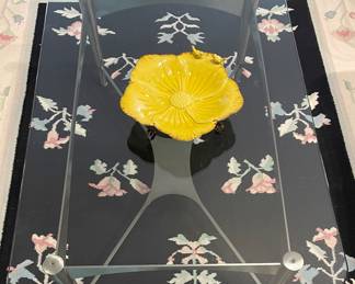 METAL/GLASS COFFEE TABLE, AREA RUG, METAL DECORATIVE BOWL