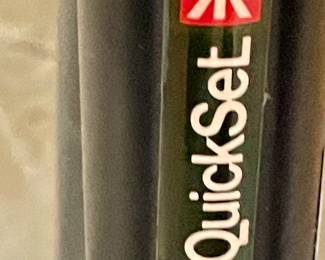 HEAVY DUTY QUICK-SET HUSKY TRIPOD