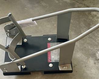 *NEW    ULTRA-TOW MOTORCYCLE WHEEL CHOCK