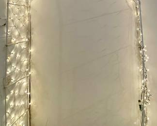 LIGHTED ARCH YARD ART