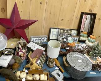 MISCELLANEOUS  DECOR AND ACCESSORIES 