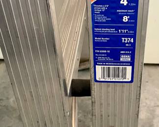 4' ALUMINUM LADDER