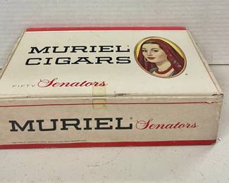 VINTAGE/ANTIQUE MURIEL SENATORS CIGAR BOX