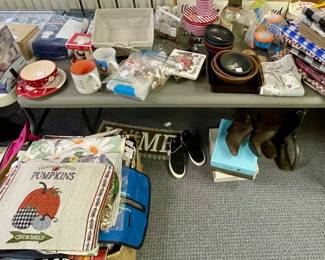 MISCELLANEOUS  DECOR AND ACCESSORIES 