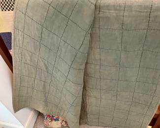 VINTAGE/ANTIQUE QUILT BACK