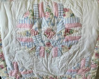 VINTAGE/ANTIQUE QUILT