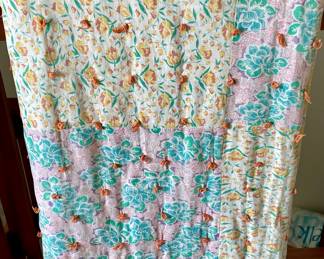 ANTIQUE KNOT QUILT FRONT