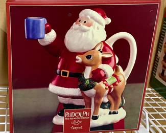 LENOX RUDOLPH/SANTA TEAPOT