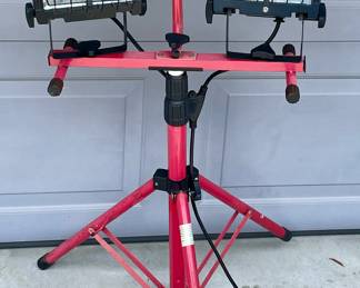 TELESCOPING HALOGEN LIGHTS