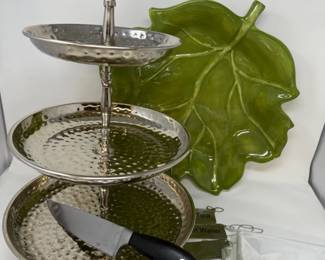 17 HammeredMetal3TierServerHenklesCarvingKnifeCeramicLeaf