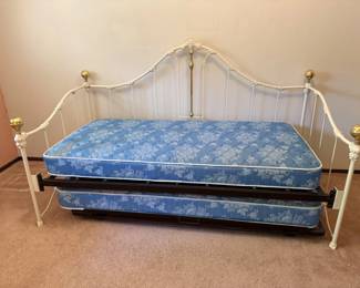 1 CoatedIronandBrassTrundleBed