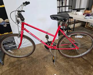 160 HuffySavannahComfortTouringBike