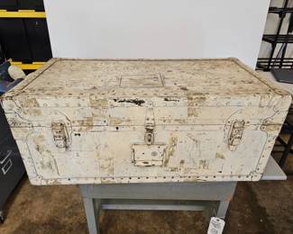 161 VintageMilitaryFootLocker