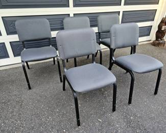 104 5MatchingStackingOfficeChairsWithBlackMetalFrames