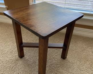 Vintage Arts and crafts mission style oak plant stand end table Not a reproduction - Arts and crafts mission style oak plant stand end table 17”x15”x15” HWD $75