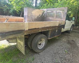 Ford F-350 XL Super Duty, V-10 Triton, 2 Wheel Drive, Tandem Axle, 185,000 miles